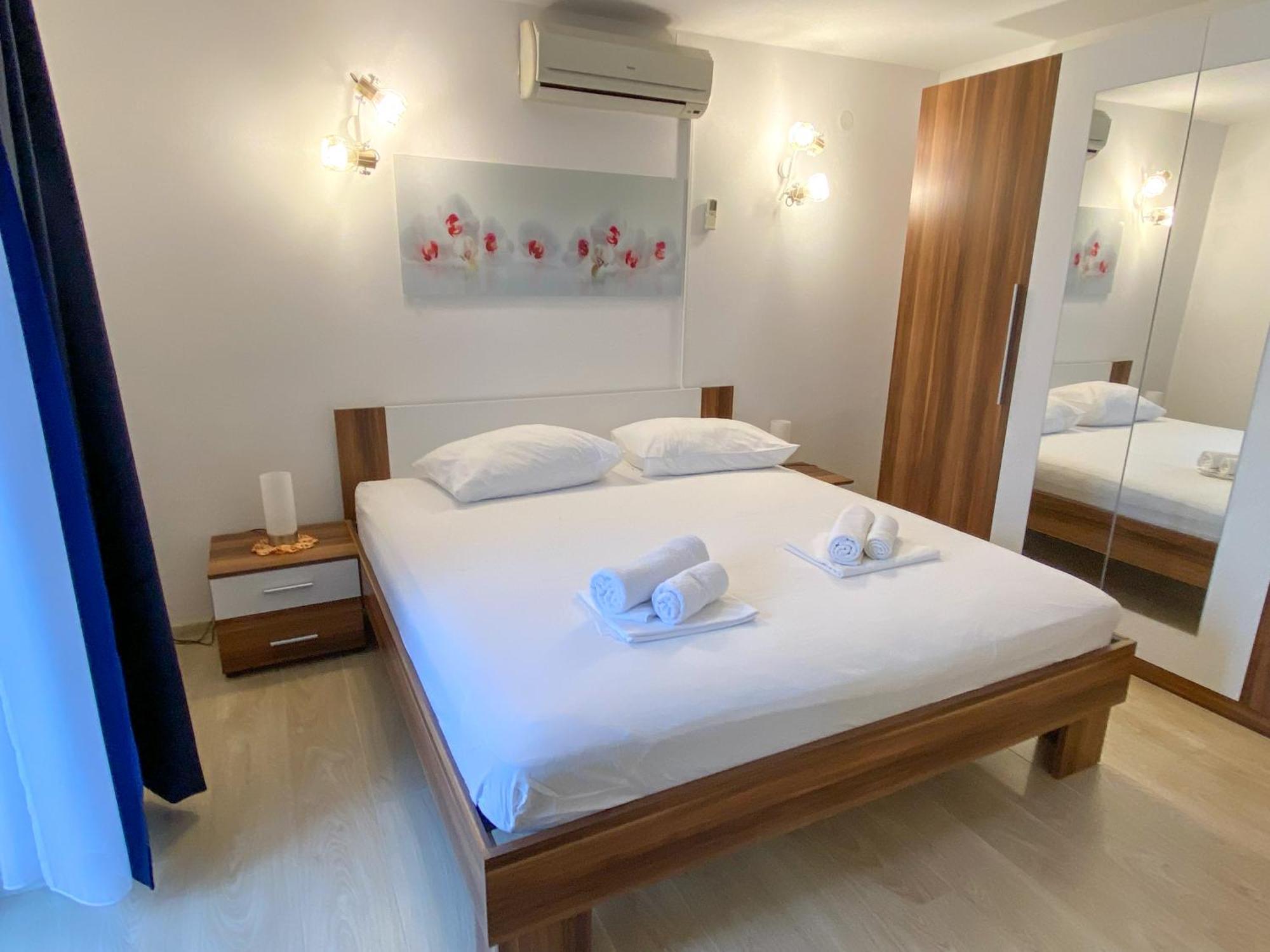 Apartmani Nede Trogir Buitenkant foto